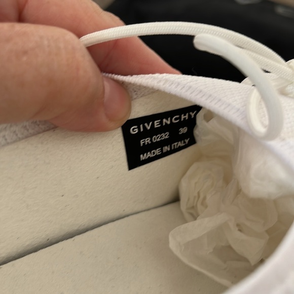 GIVECHY MEN’S/LADIES WHITE KNIT SNEAKERS-39-AMAZING-EUC-BOX-DUST BAG! - Picture 11 of 16